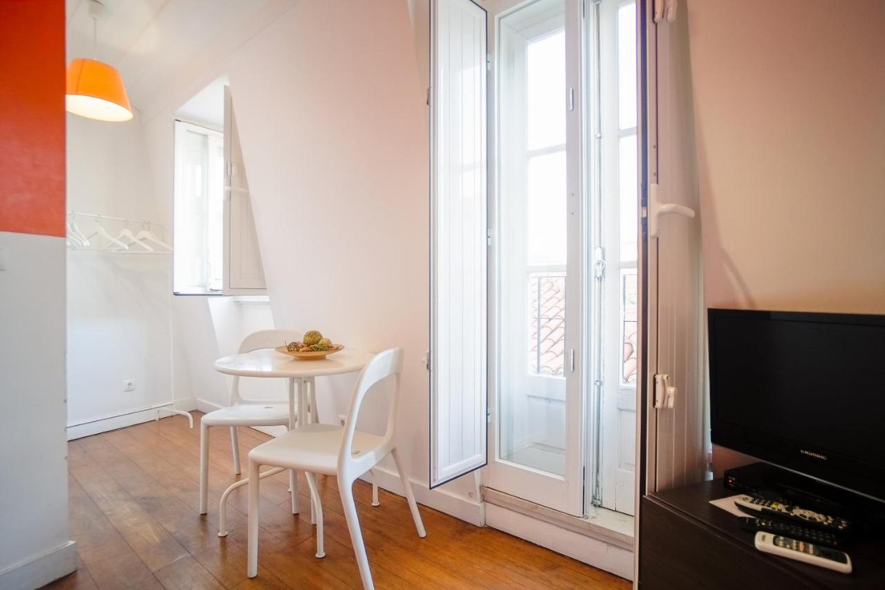Lisbon Alfama S. Pedro Typical Apartman Kültér fotó