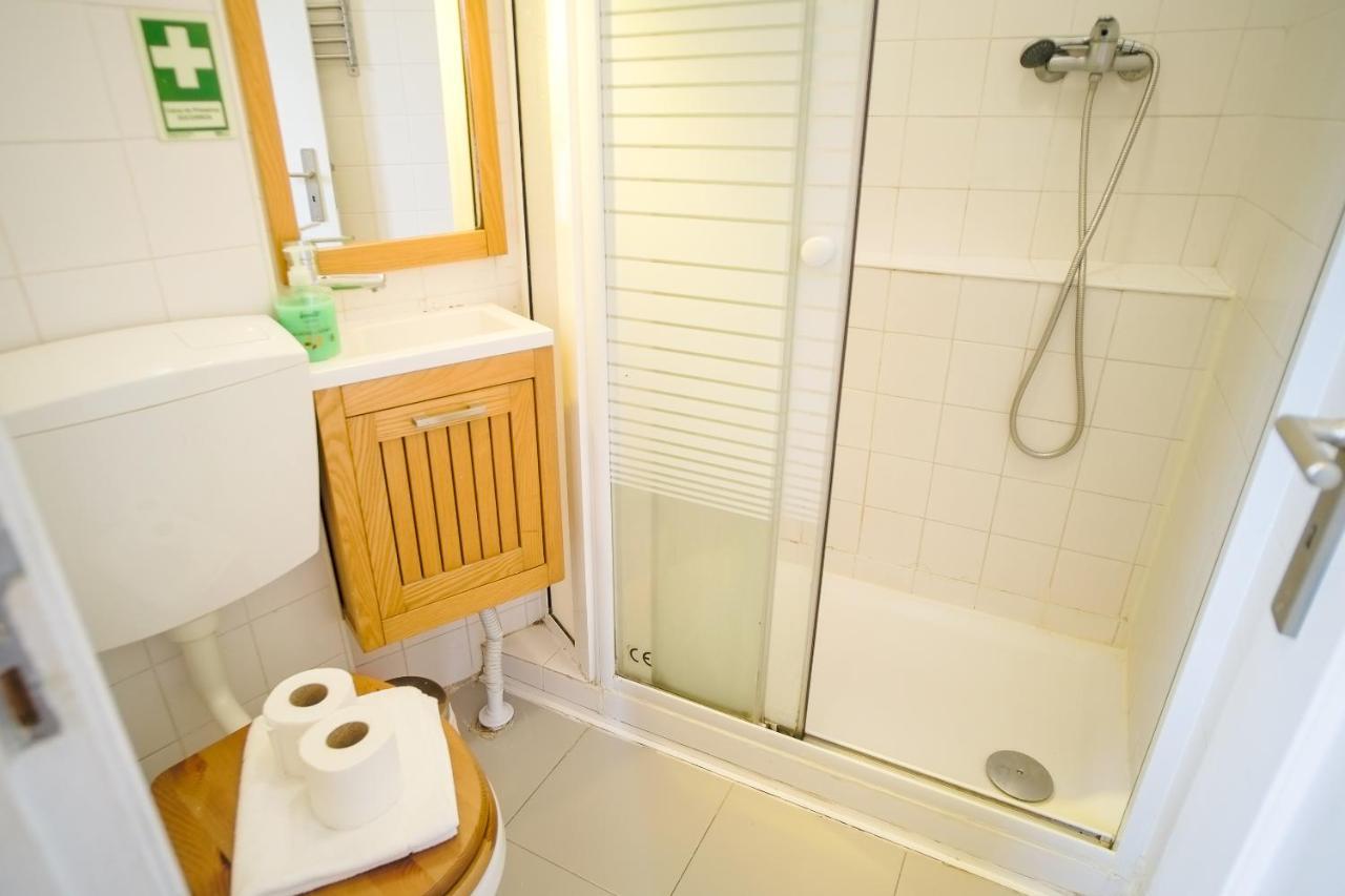 Lisbon Alfama S. Pedro Typical Apartman Kültér fotó